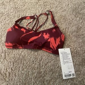 Lululemon free to be bra